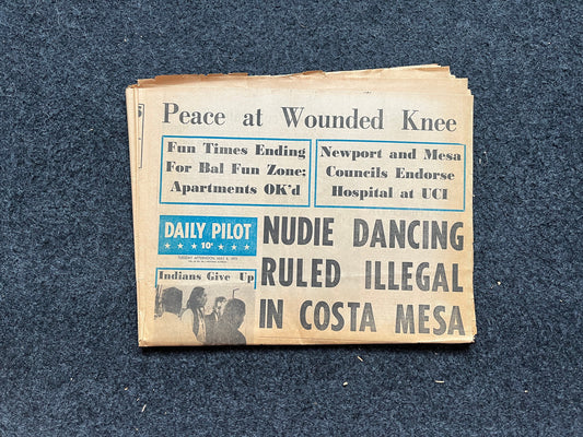 1973 Capture of Wounded Knee, Sioux Indian Tribe South Dakota Artwork, Indian and Wall Decor, Education Gift Newspaper, Native History
