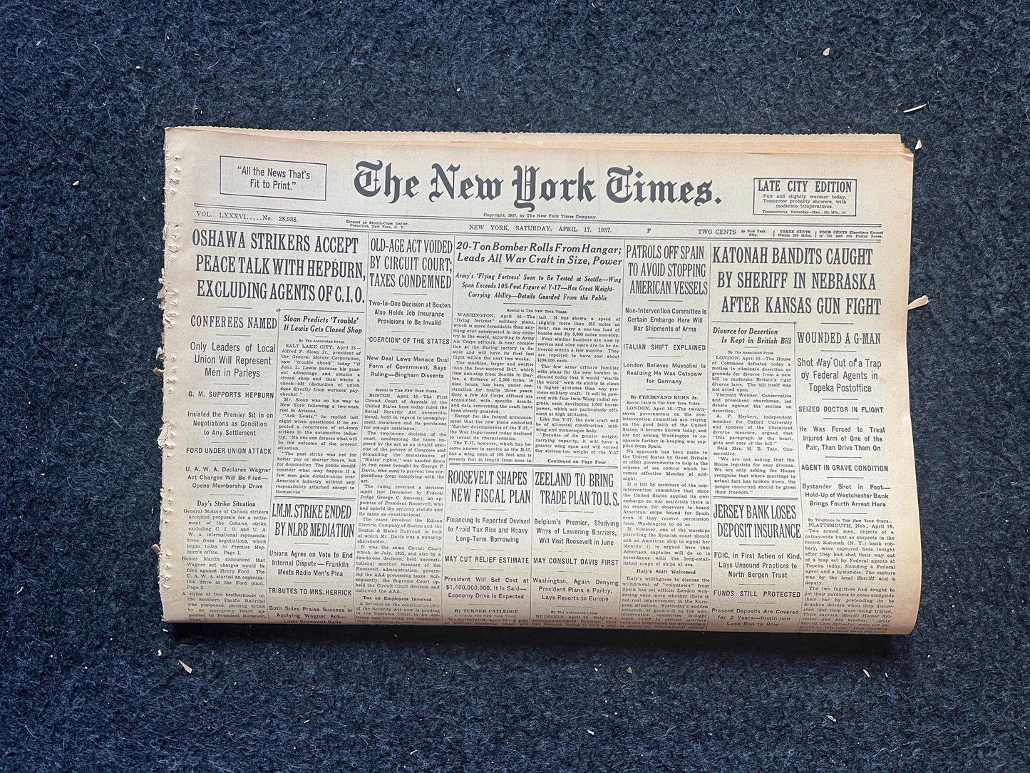 1936 Katonah Bandits Captured In Nebraska Original Vintage Newspaper, Great Depression Gangster Collectible, Man Cave Bar Art, Gift for Him
