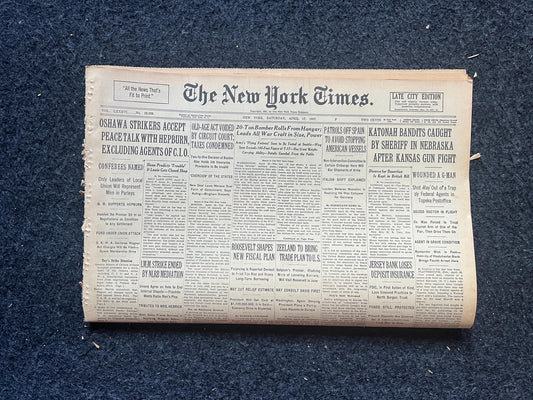 1936 Katonah Bandits Captured In Nebraska Original Vintage Newspaper, Great Depression Gangster Collectible, Man Cave Bar Art, Gift for Him