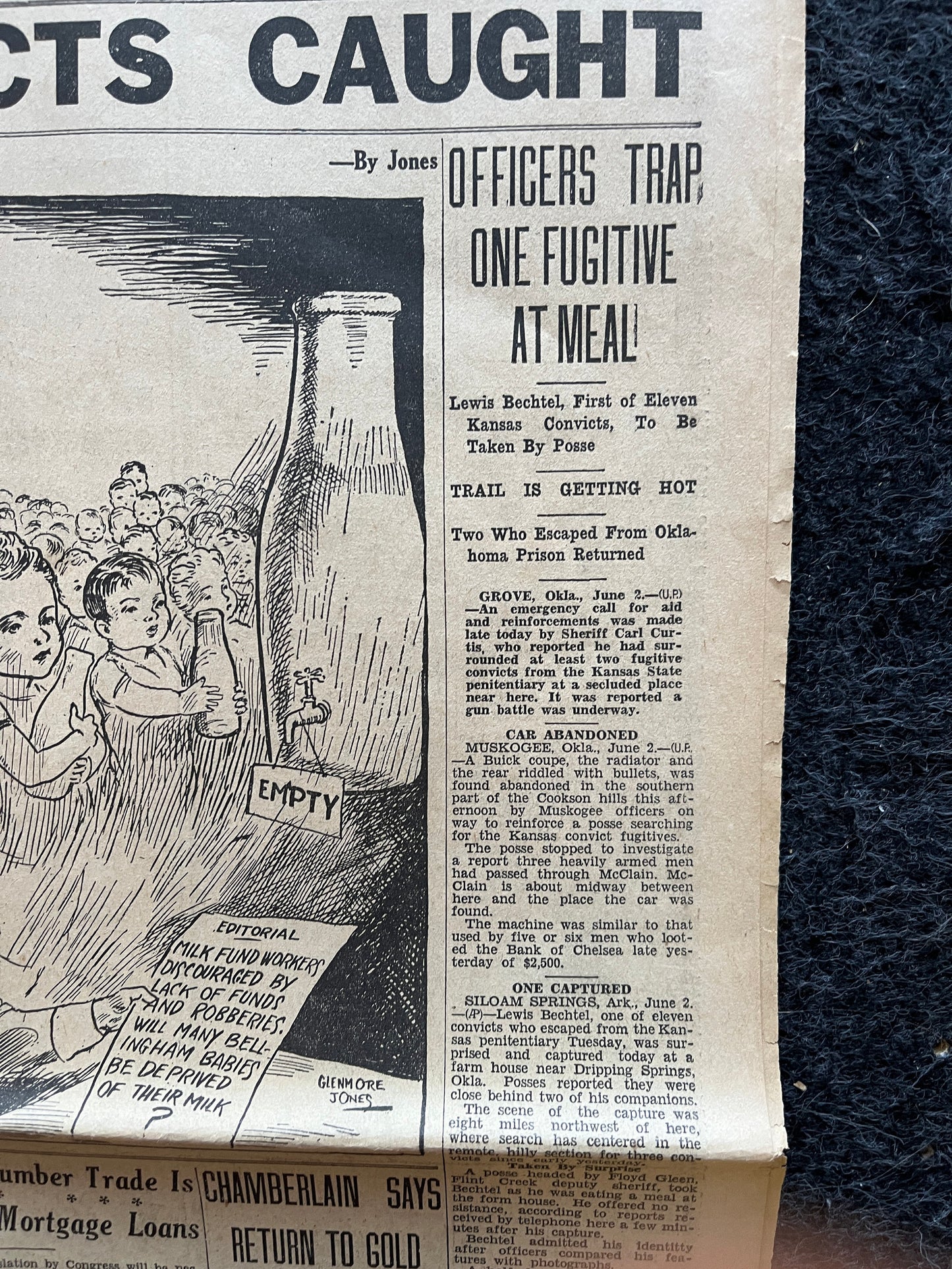 1933 Oklahoma Escaped Convicts, Original Vintage Newspaper, Great Depression Gangster Collectible, Man Cave Bar Art Gifts, Gifts for Him